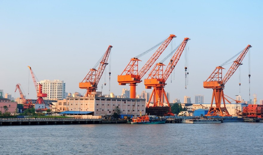 Industrial maritime cranes port